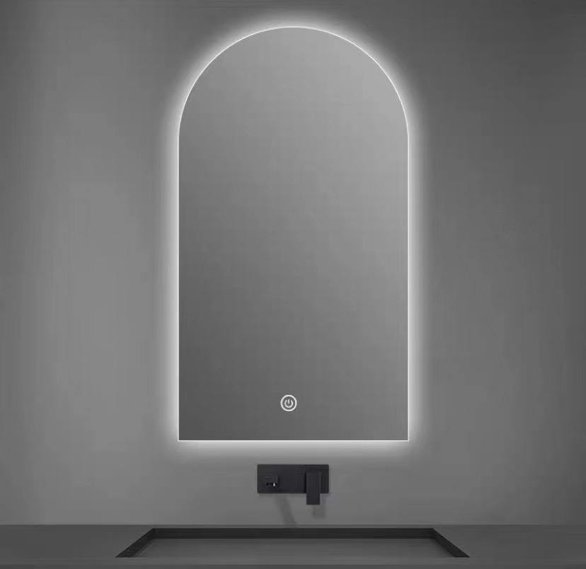 Arcyn Backlit Arch LED Bathroom Mirror with Demister – 750 × 500