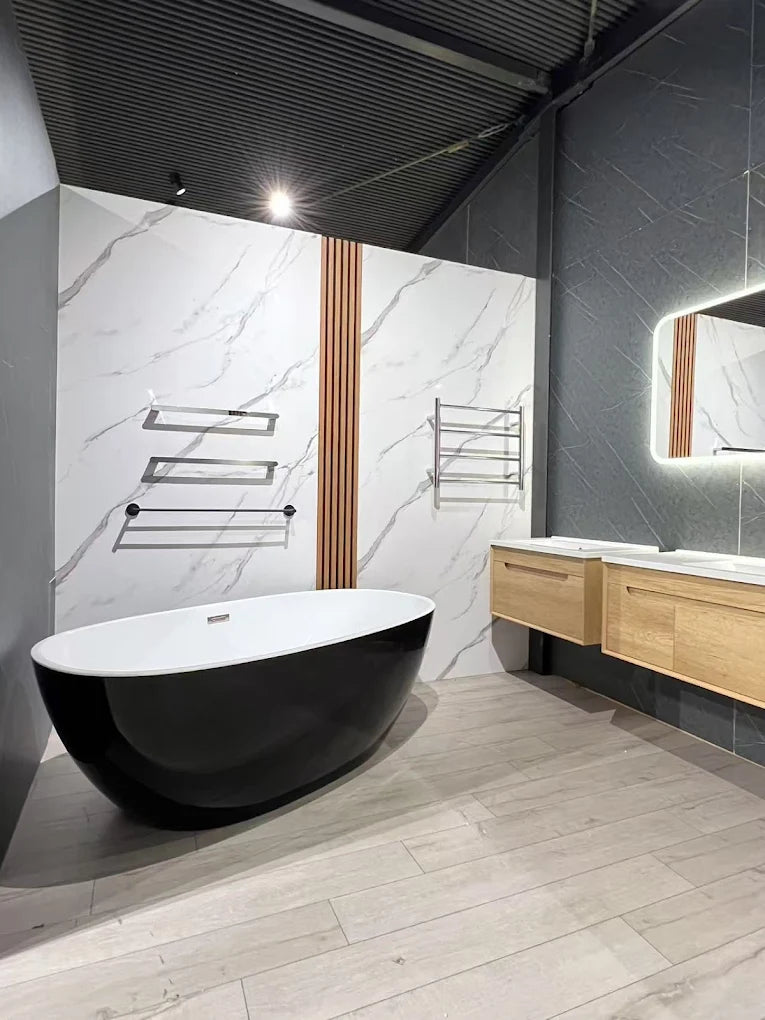 Bathtub and Towel Rails